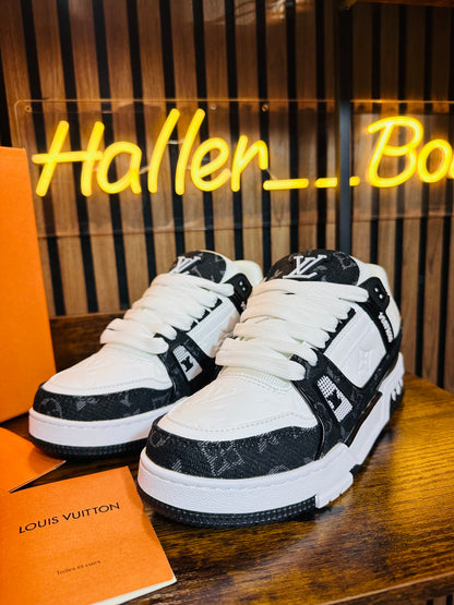 LOUIS VUITTON TRAINER white/ black