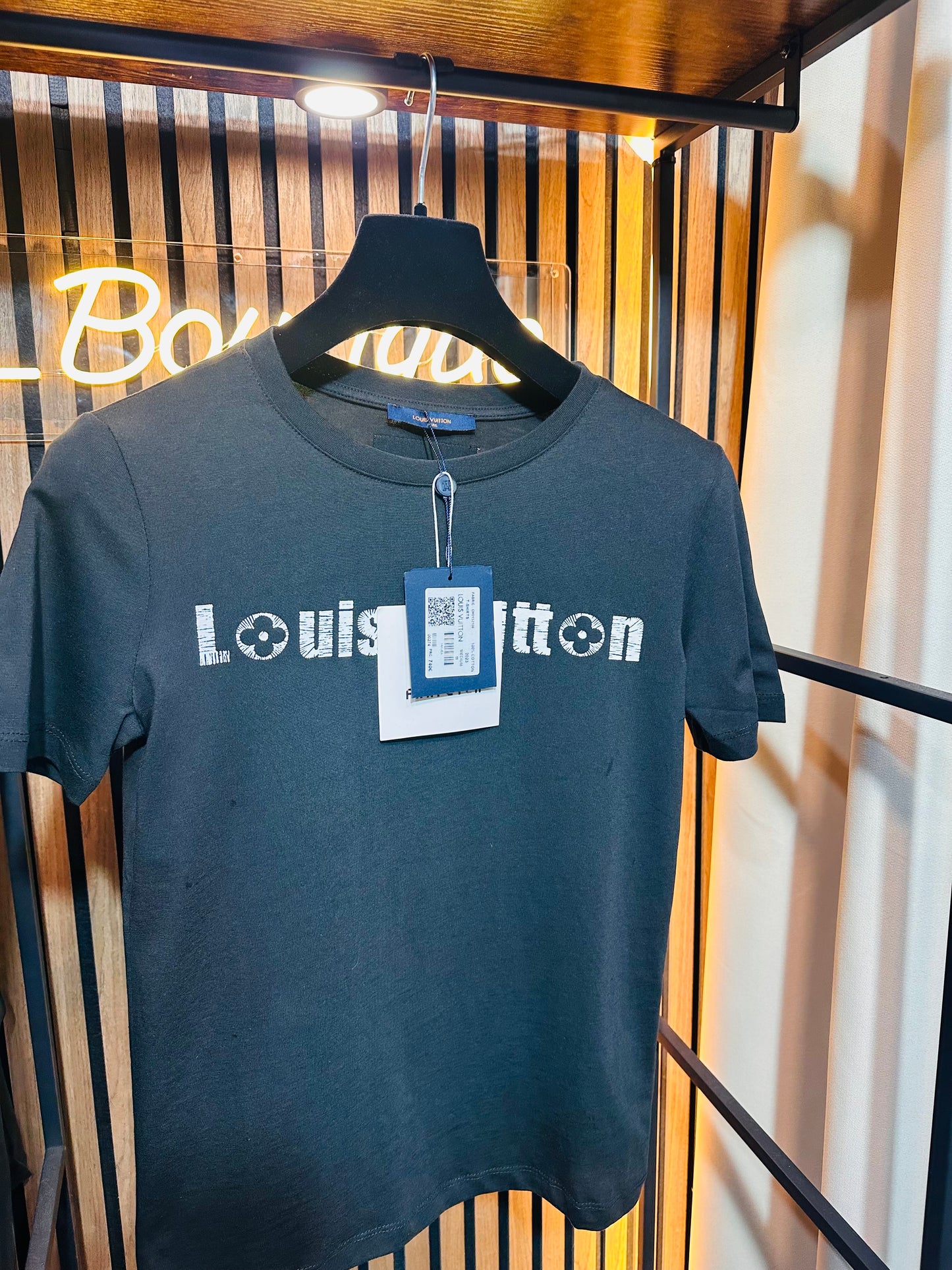 T-SHIRT LOUIS VUITTON ￼