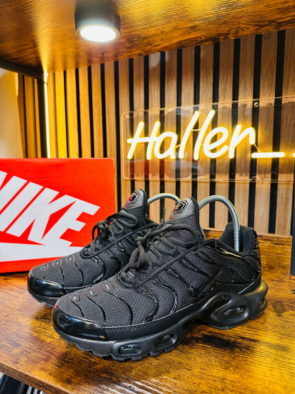 NIKE TN full black