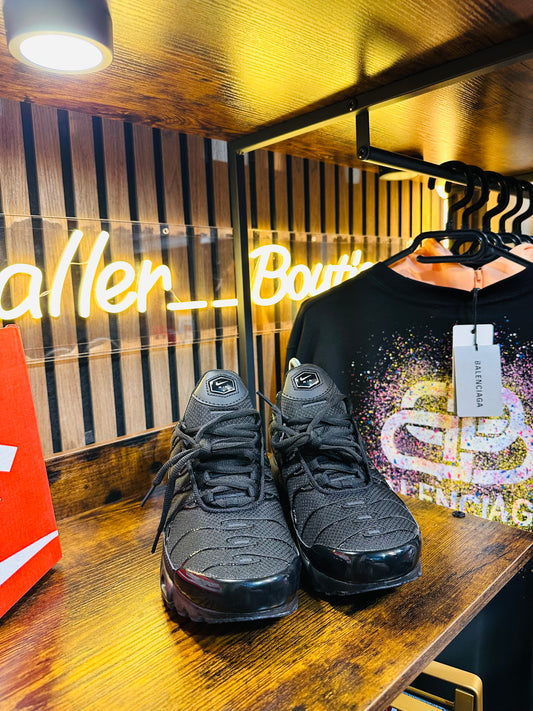 NIKE TN full black