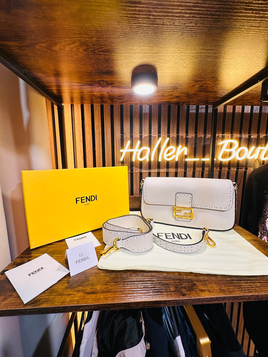 BAGUETTE BAG FENDI