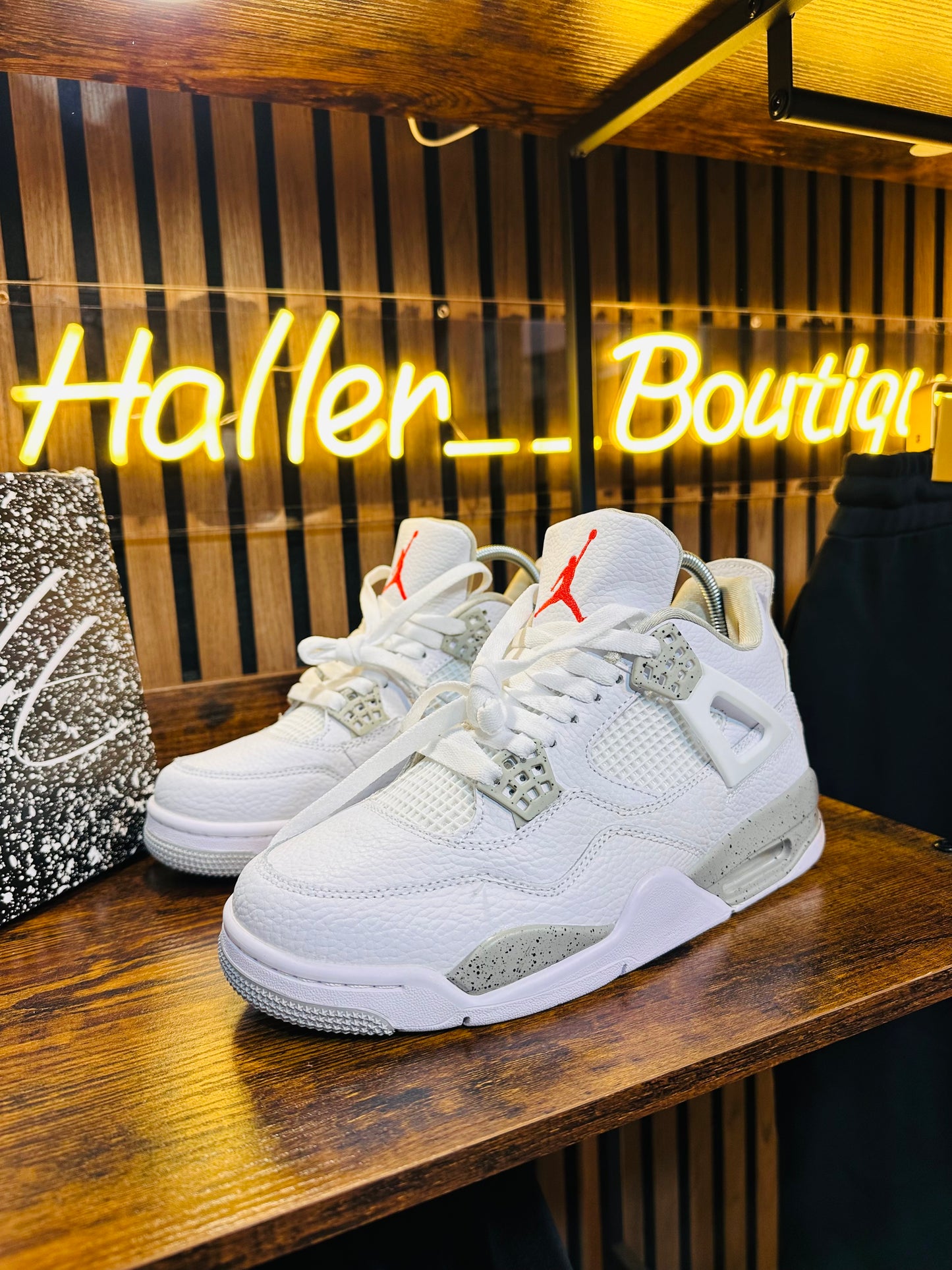 AIR JORDAN