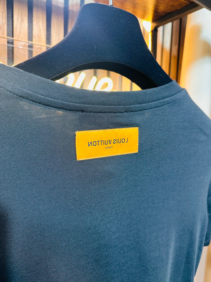 T-SHIRT LOUIS VUITTON ￼