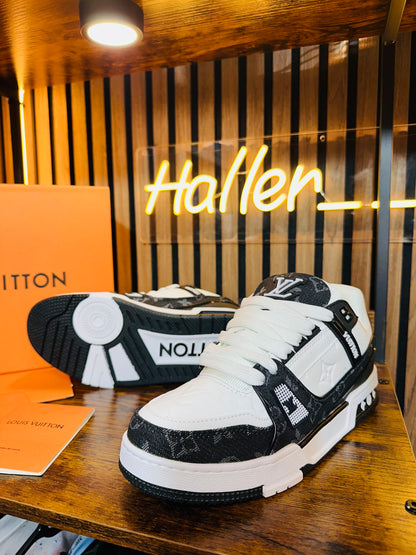 LOUIS VUITTON TRAINER white/ black