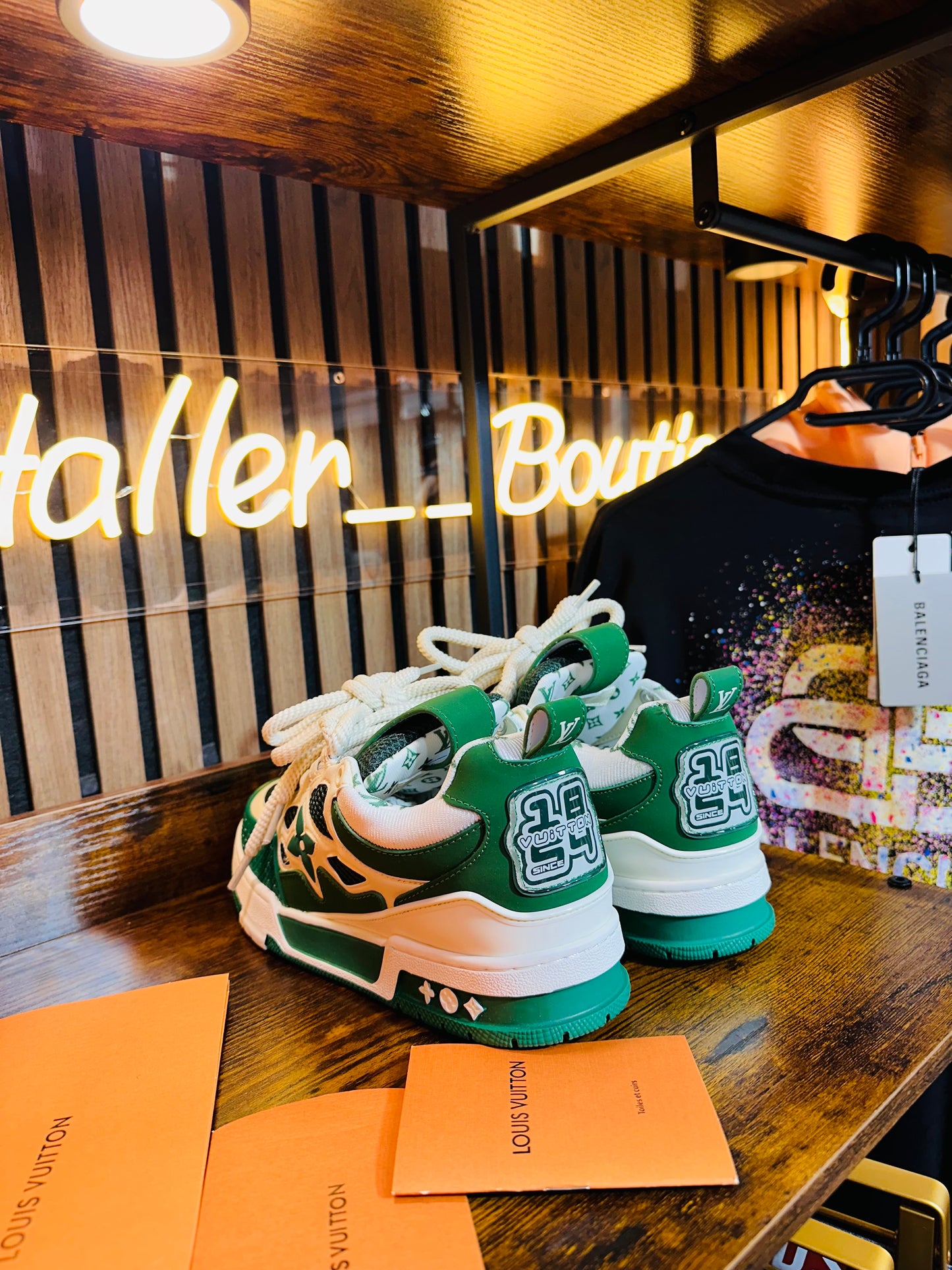 LOUIS VUITTON SKETE green