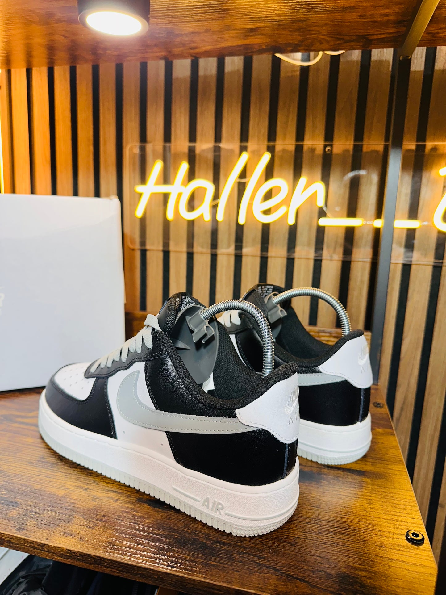 NIKE AIR FORCE panda