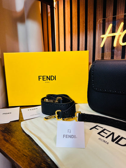 BAGUETTE BAG FENDI