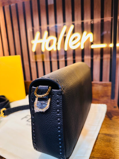 BAGUETTE BAG FENDI
