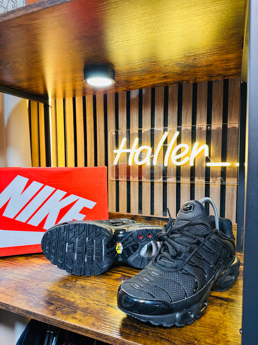 NIKE TN full black