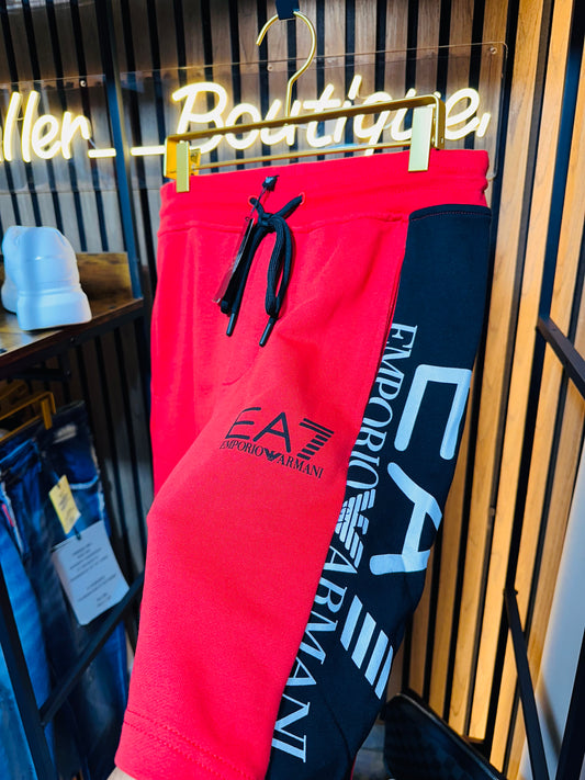 EA7 Shorts red